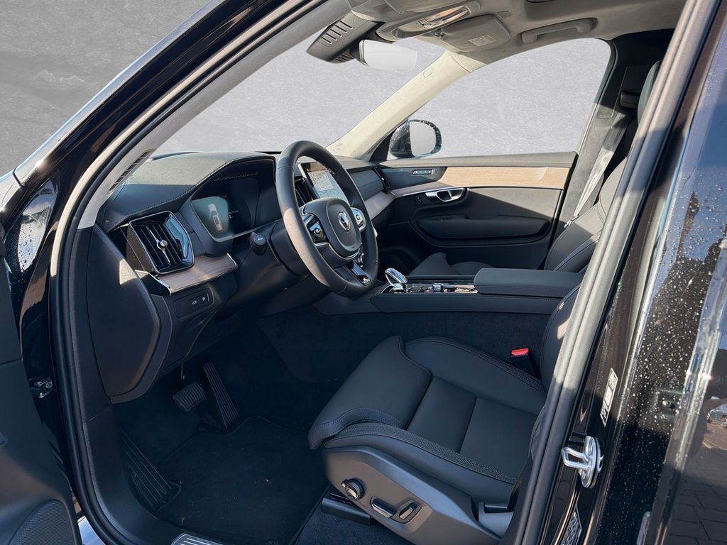Volvo XC90 2025