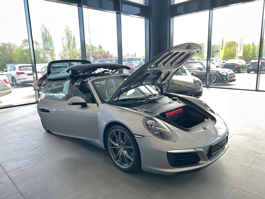 Porsche 911 2018