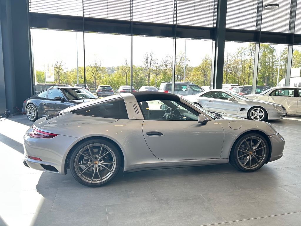 Porsche 911 2018