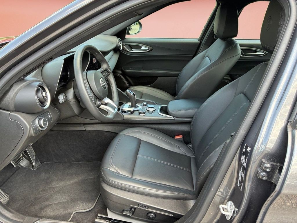 Alfa Romeo Giulia 2024