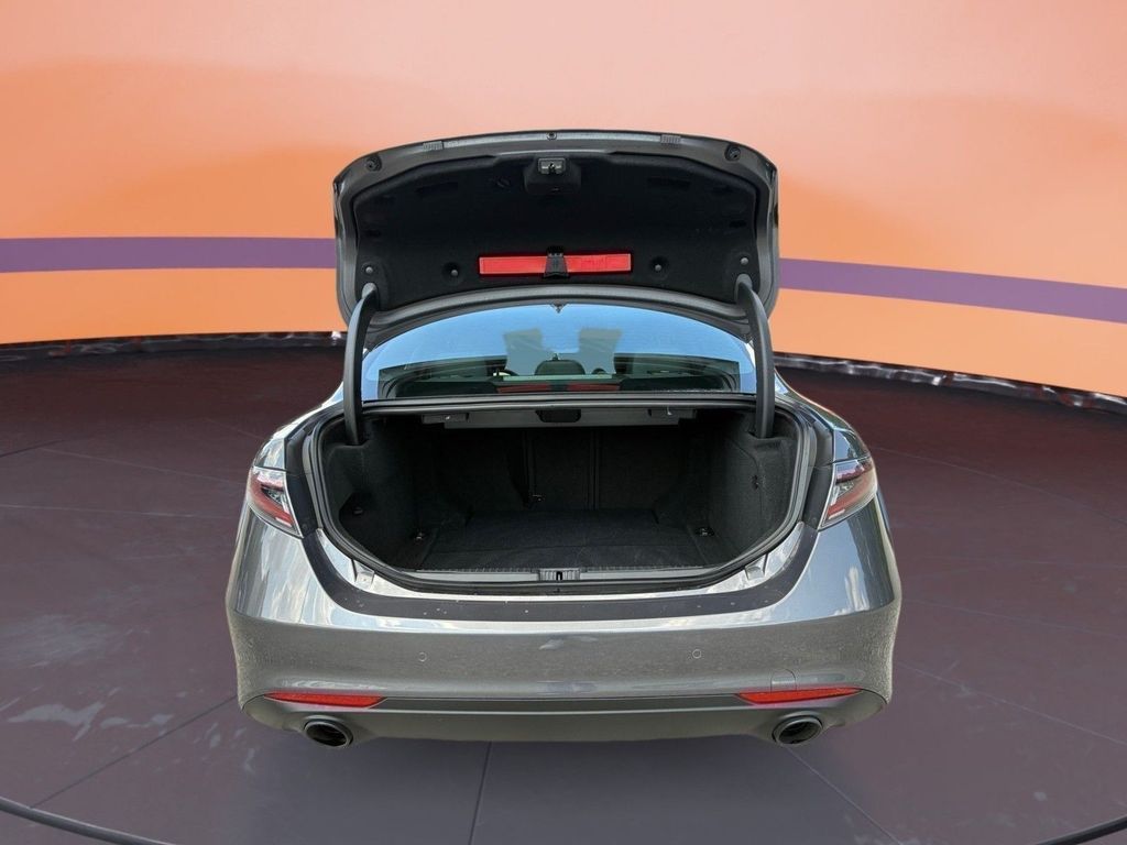 Alfa Romeo Giulia 2024