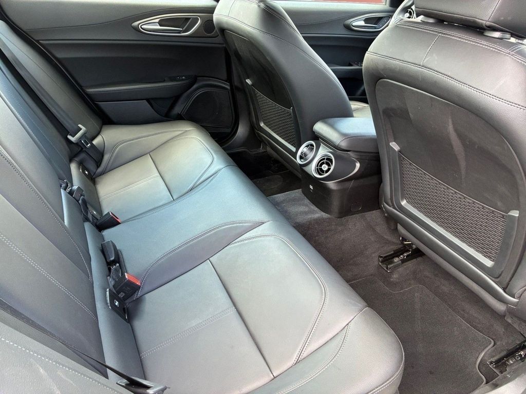 Alfa Romeo Giulia 2024