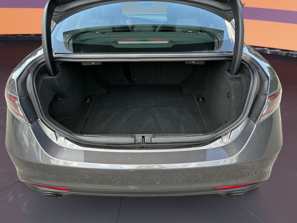 Alfa Romeo Giulia 2024