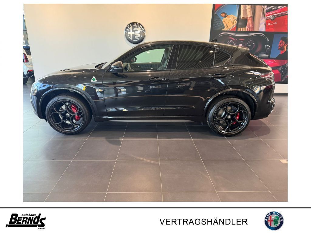 Alfa Romeo Stelvio 2025