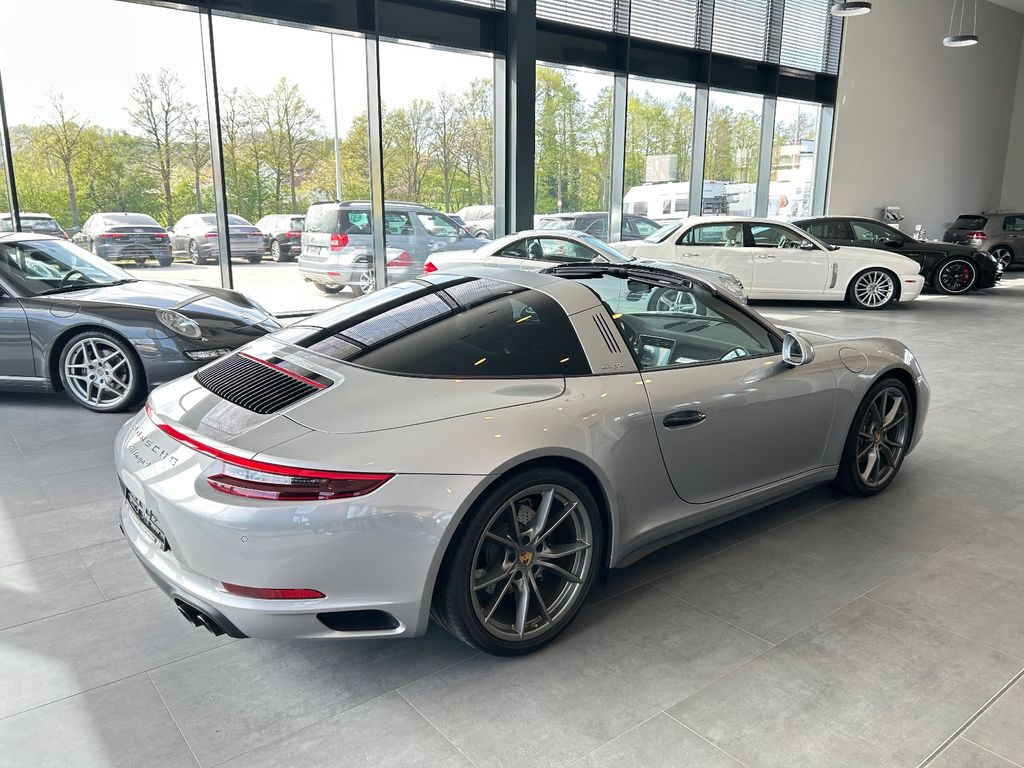 Porsche 911 2018