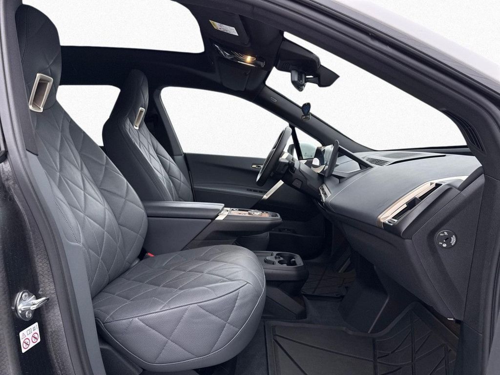 BMW iX 2023