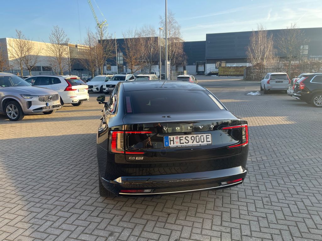 Volvo ES90 2026