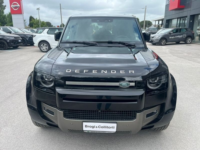 Land Rover Defender 2024