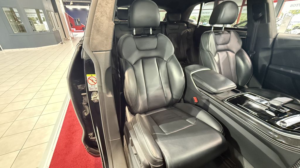 Audi SQ8 2020