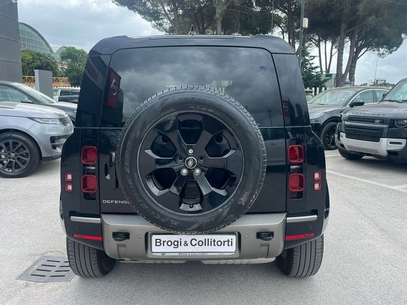 Land Rover Defender 2024