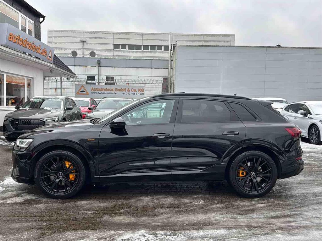 Audi e-tron 2022