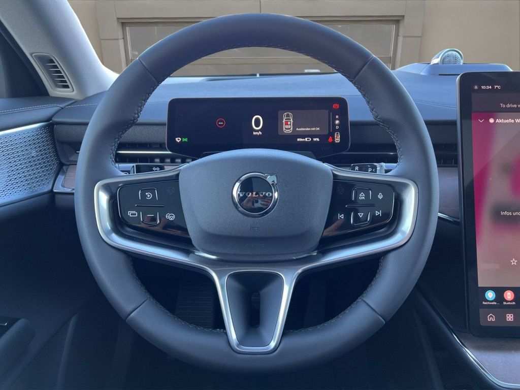 Volvo ES90