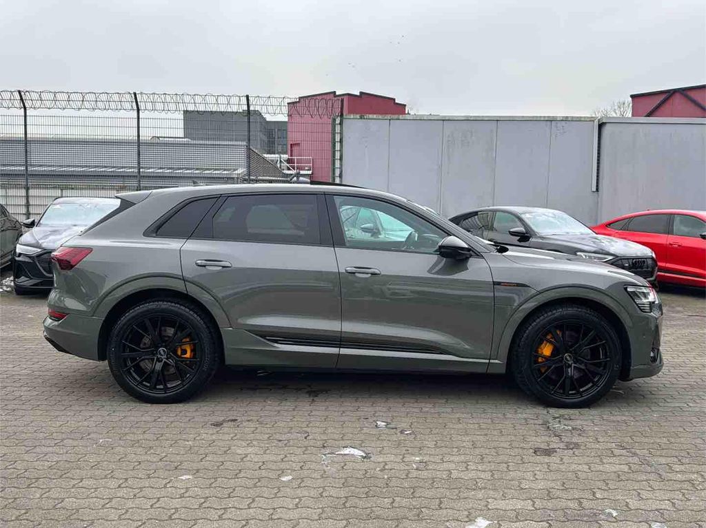 Audi e-tron 2022