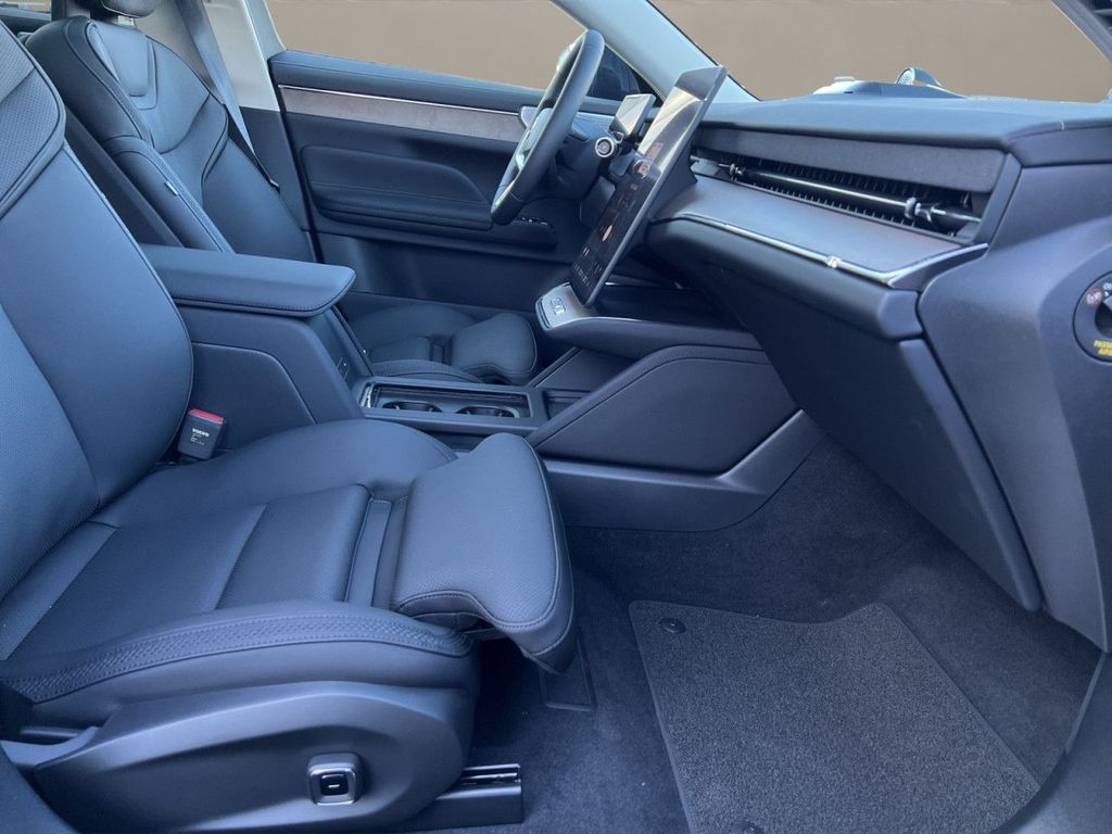 Volvo ES90