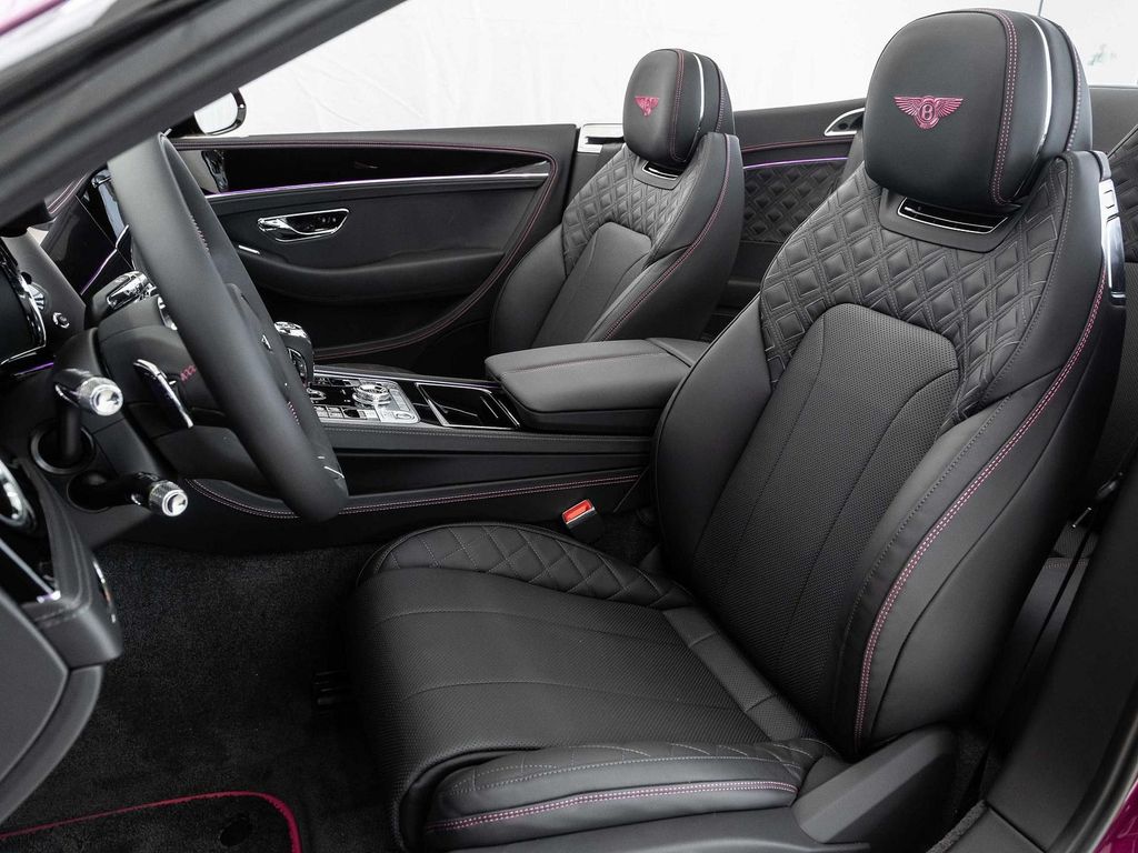 Bentley Continental GTC 2024