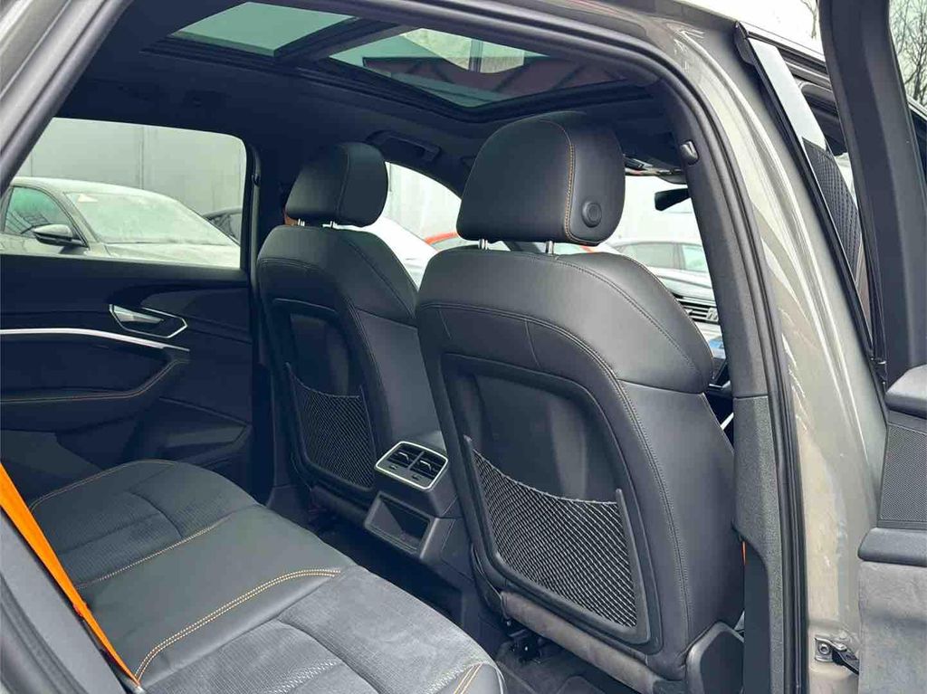 Audi e-tron 2022