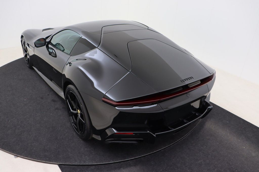 Ferrari 12Cilindri 2025