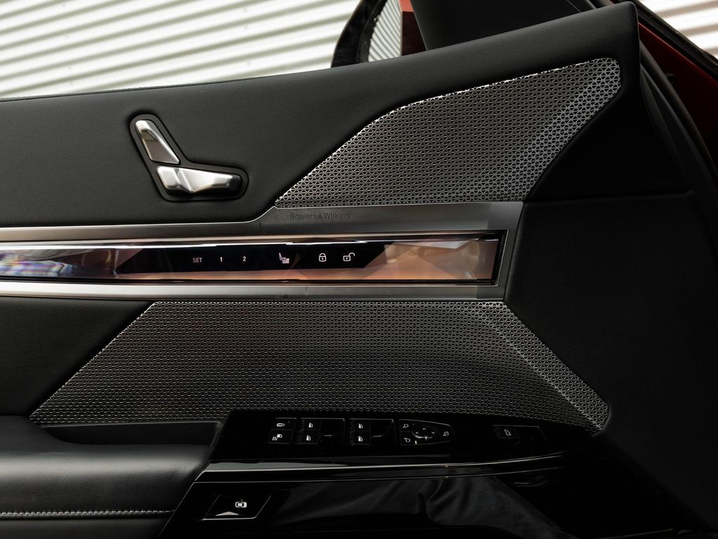 BMW i7 2024
