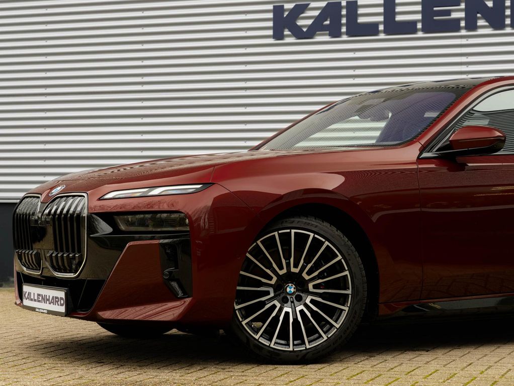 BMW i7 2024