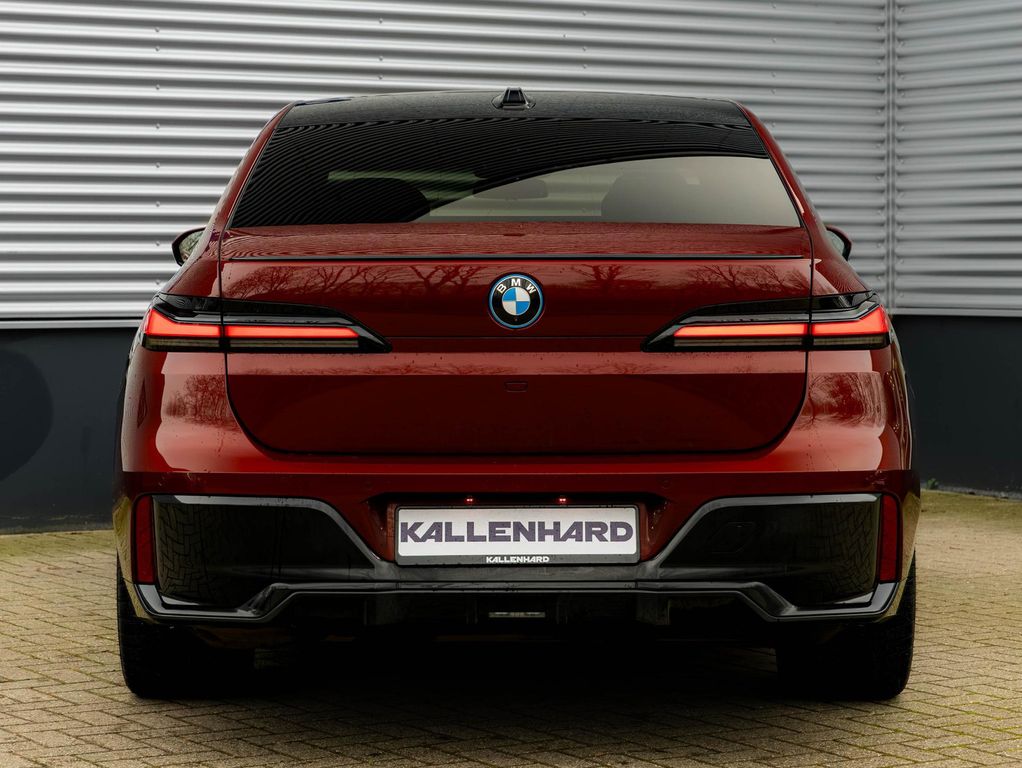BMW i7 2024