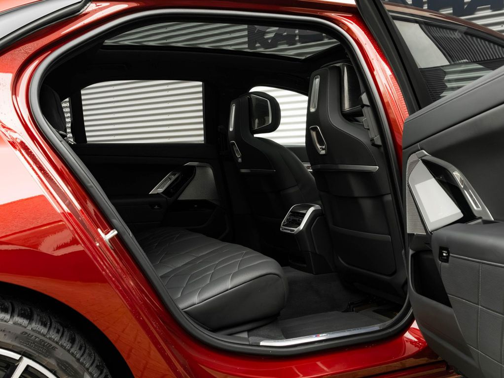 BMW i7 2024