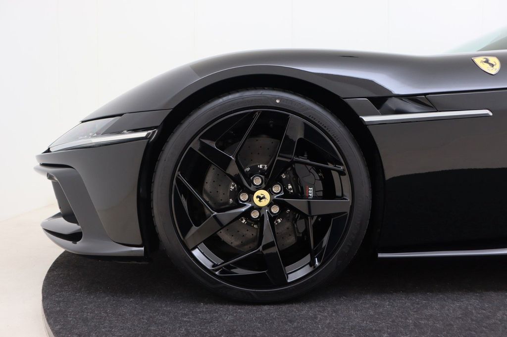 Ferrari 12Cilindri 2025