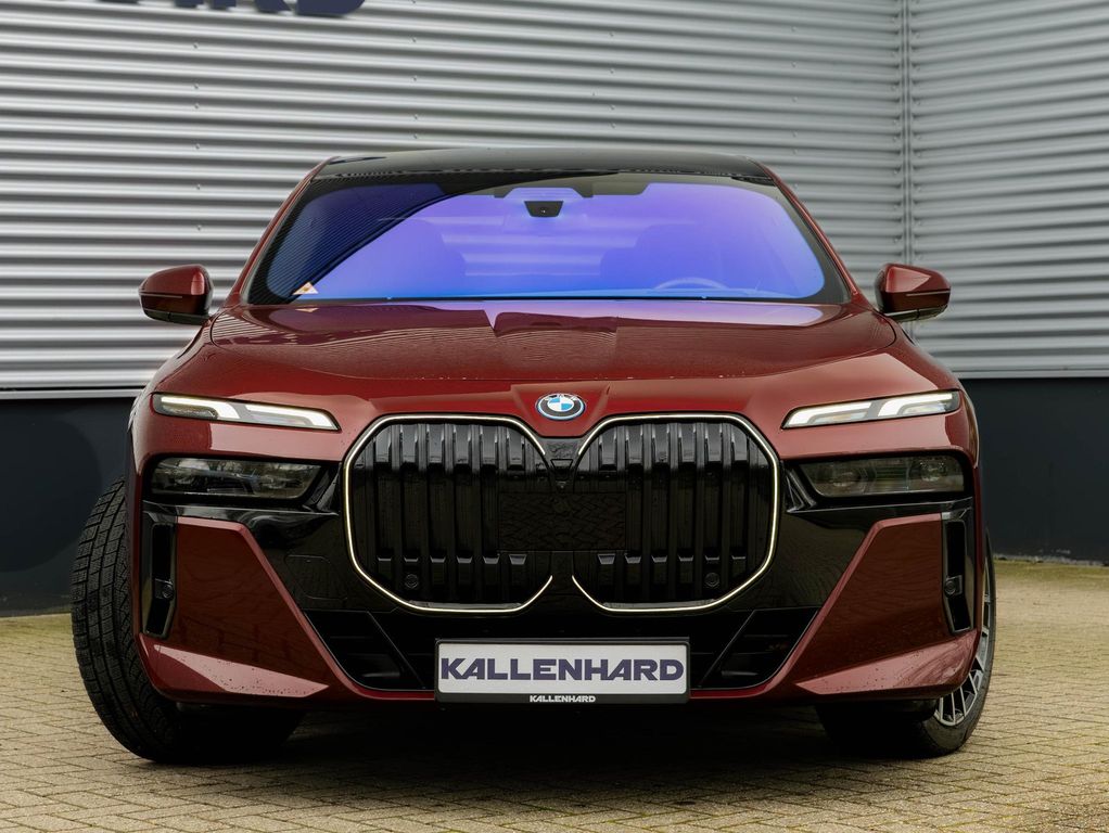 BMW i7 2024
