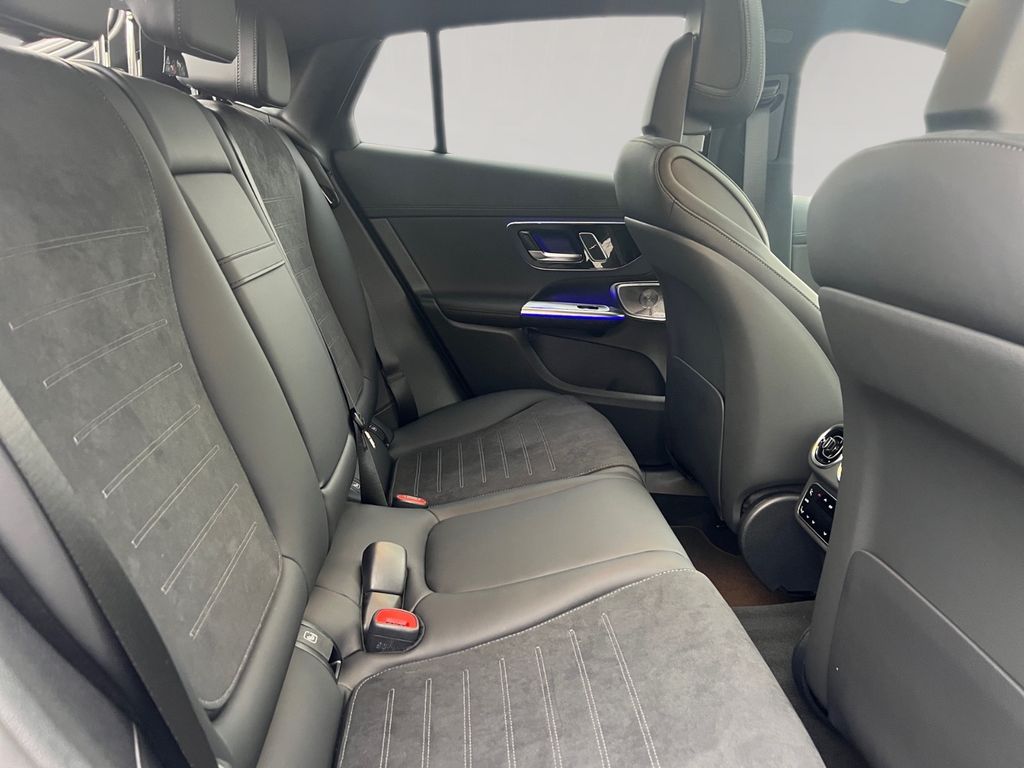 Mercedes-Benz GLC 300 2025