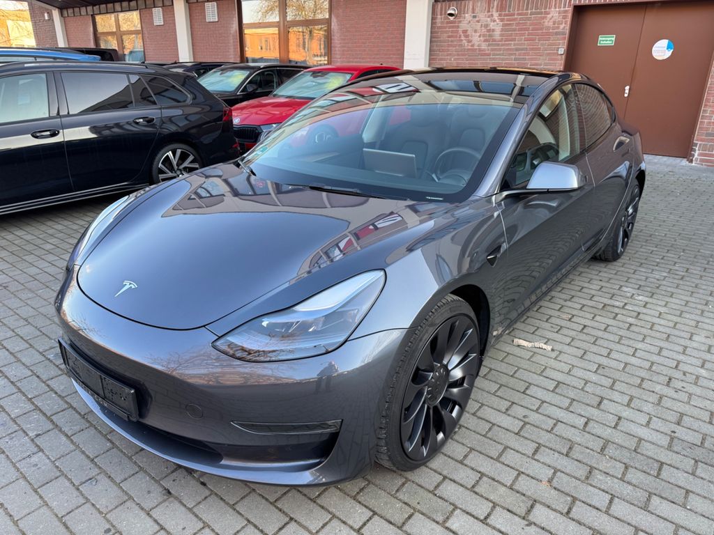 Tesla Model 3 2022