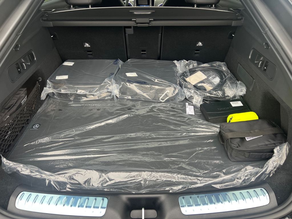 Mercedes-Benz GLC 300 2025