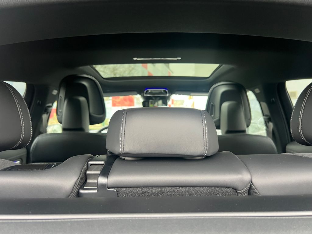 Mercedes-Benz GLC 300 2025