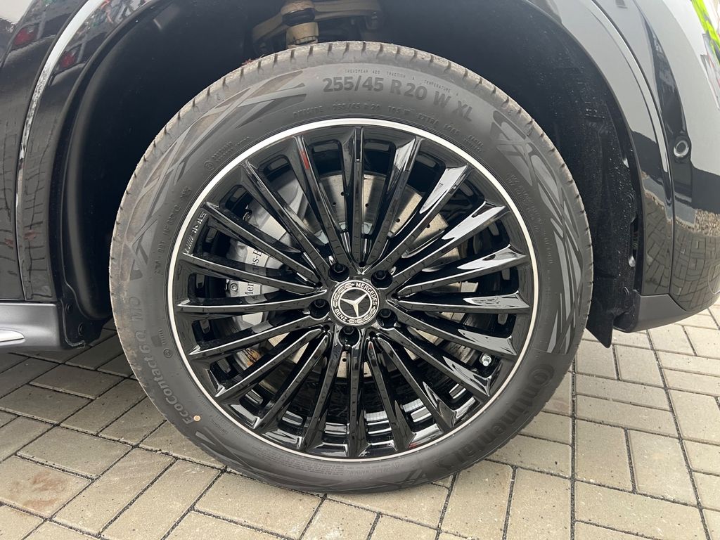 Mercedes-Benz GLC 300 2025