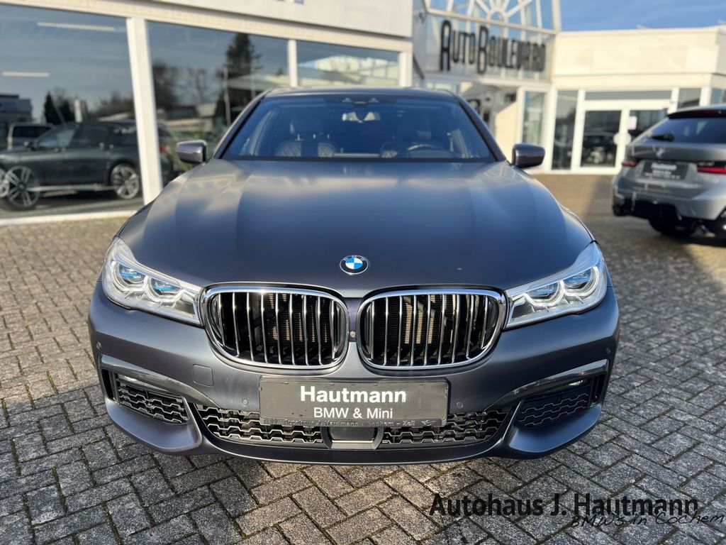 BMW 750 2018