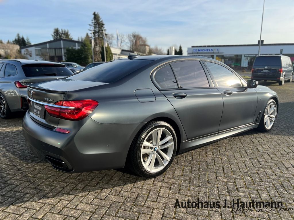 BMW 750 2018