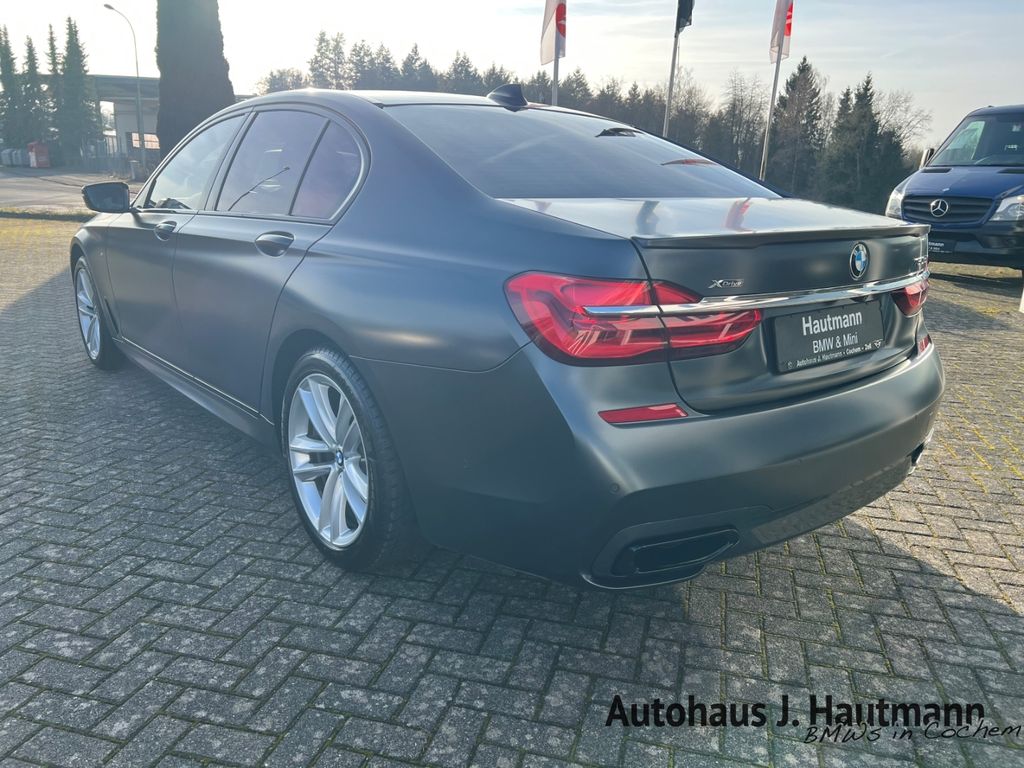 BMW 750 2018
