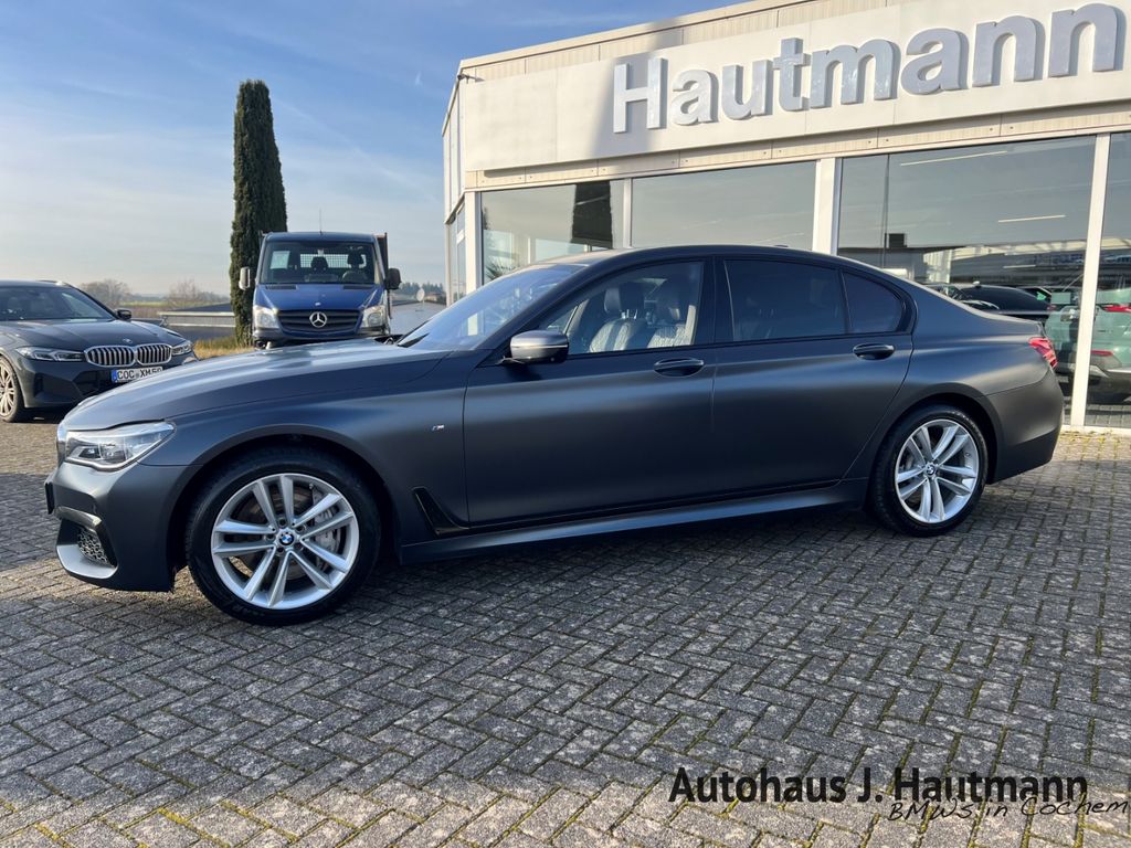BMW 750 2018