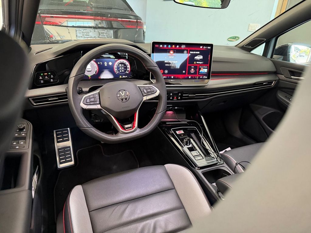 Volkswagen Golf 2024