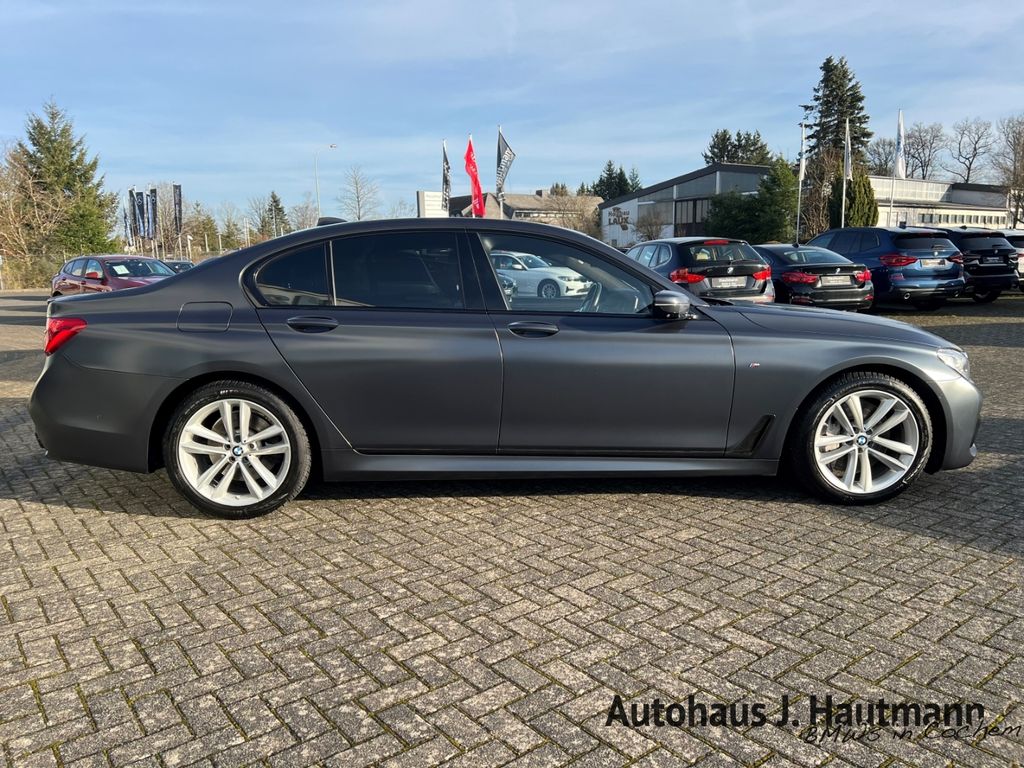BMW 750 2018