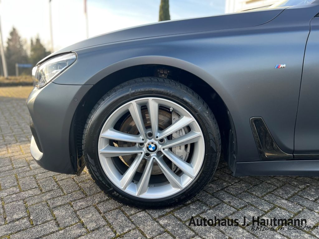 BMW 750 2018