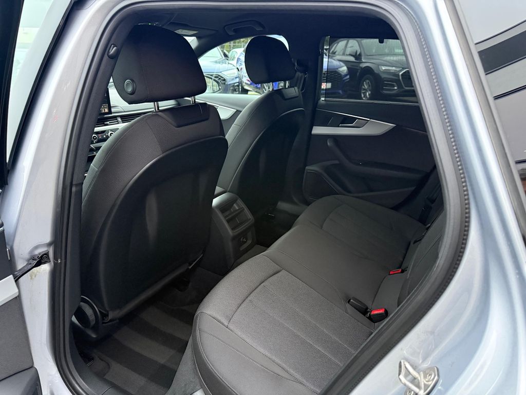 Audi A4 2023