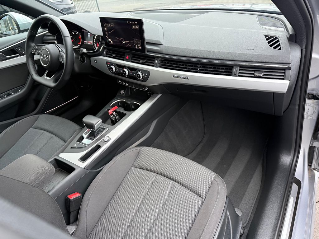 Audi A4 2023