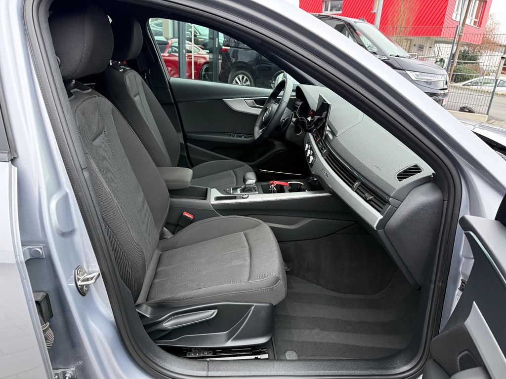 Audi A4 2023