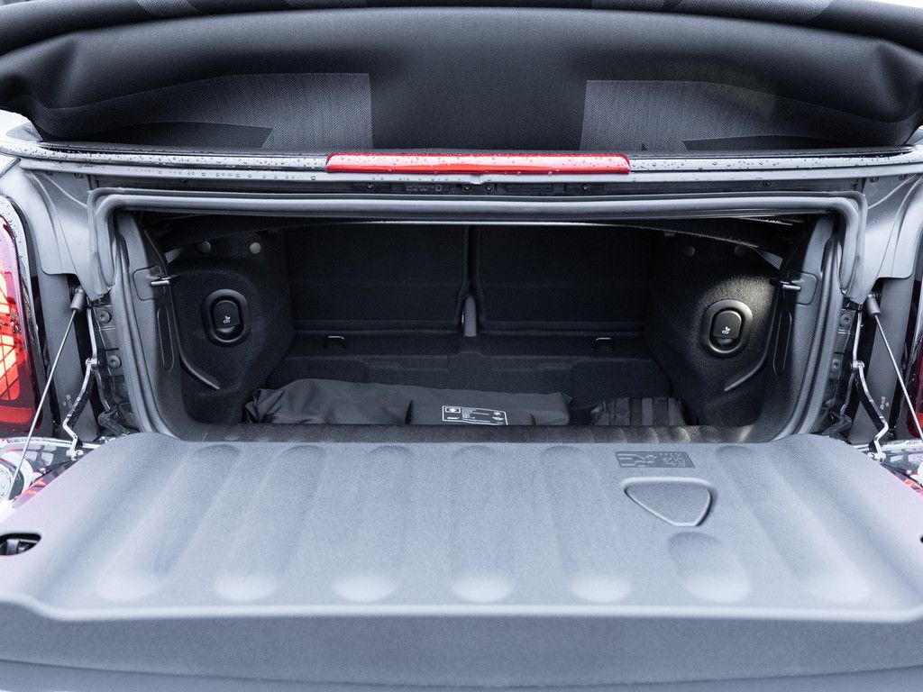 MINI John Cooper Works Cabrio 2025