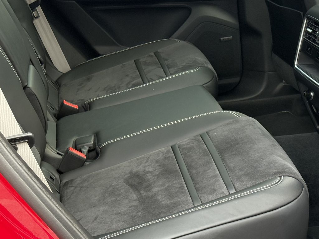 Porsche Cayenne 2023