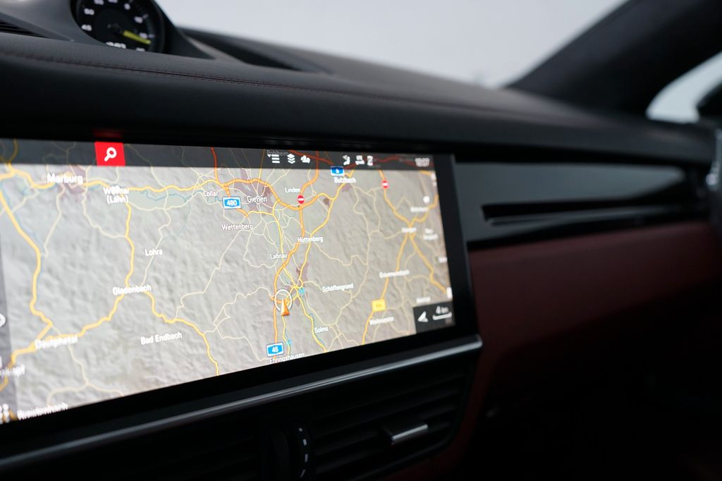 Porsche Cayenne 2021