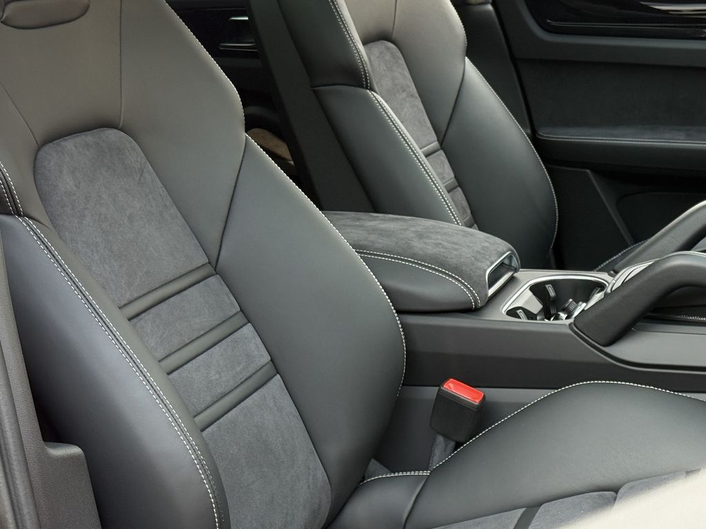 Porsche Cayenne 2023