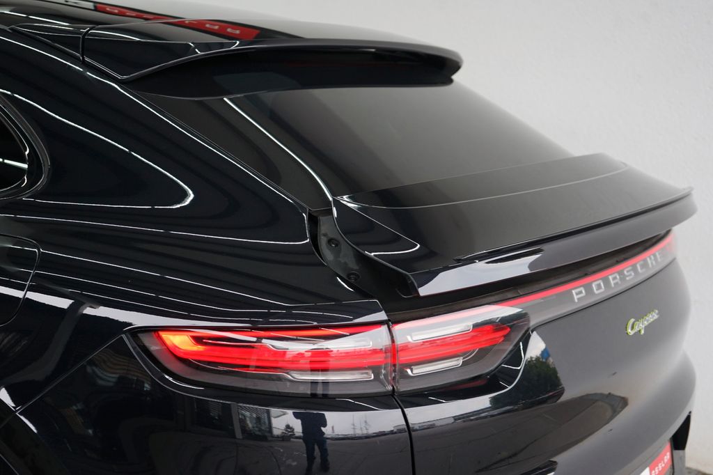 Porsche Cayenne 2021