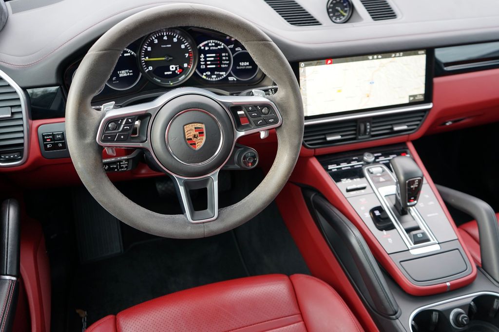 Porsche Cayenne 2021