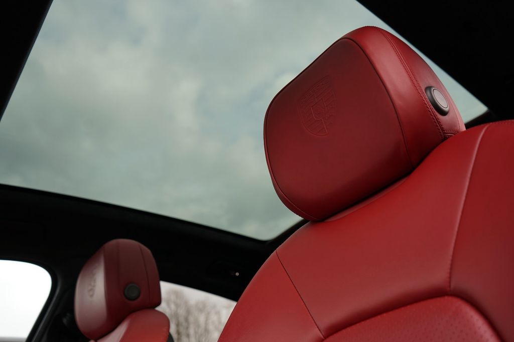 Porsche Cayenne 2021