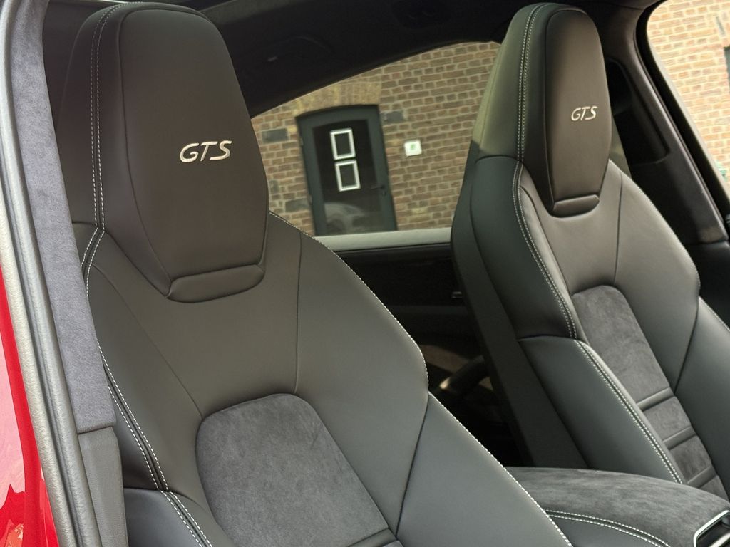 Porsche Cayenne 2023